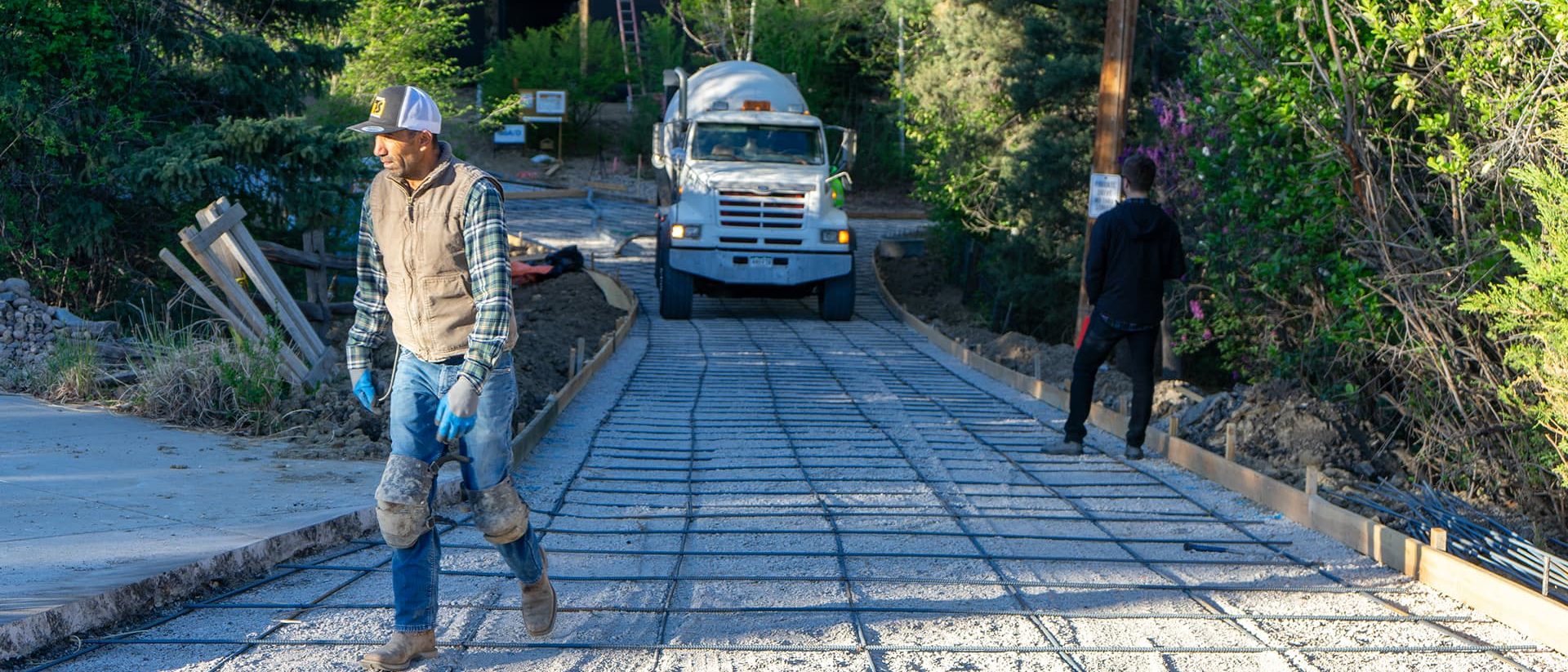 Concrete driveway installation and replacement in Denver
