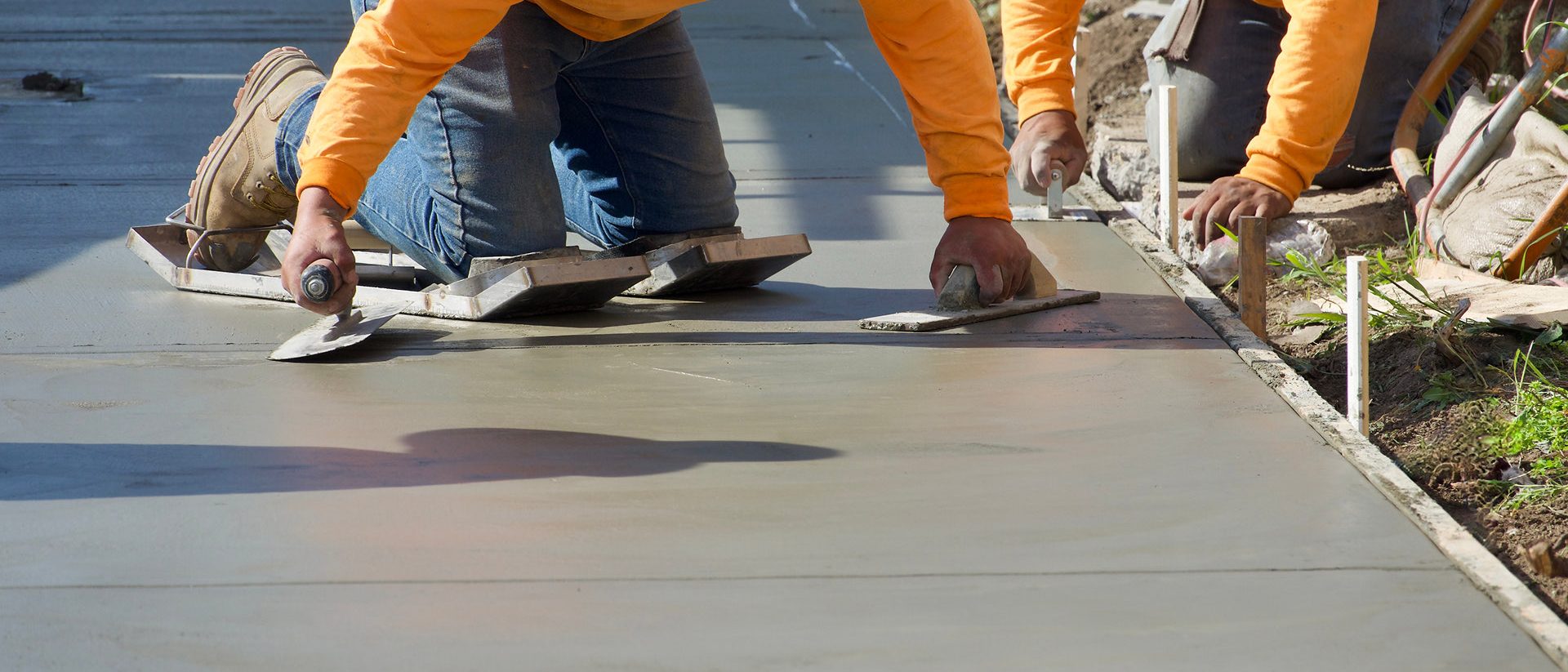 Concrete patios, walkways, and sidewalks in Denver